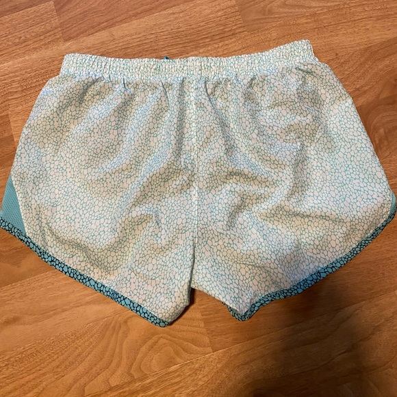 Dri-fit Nike Shorts - Picture 2 of 3